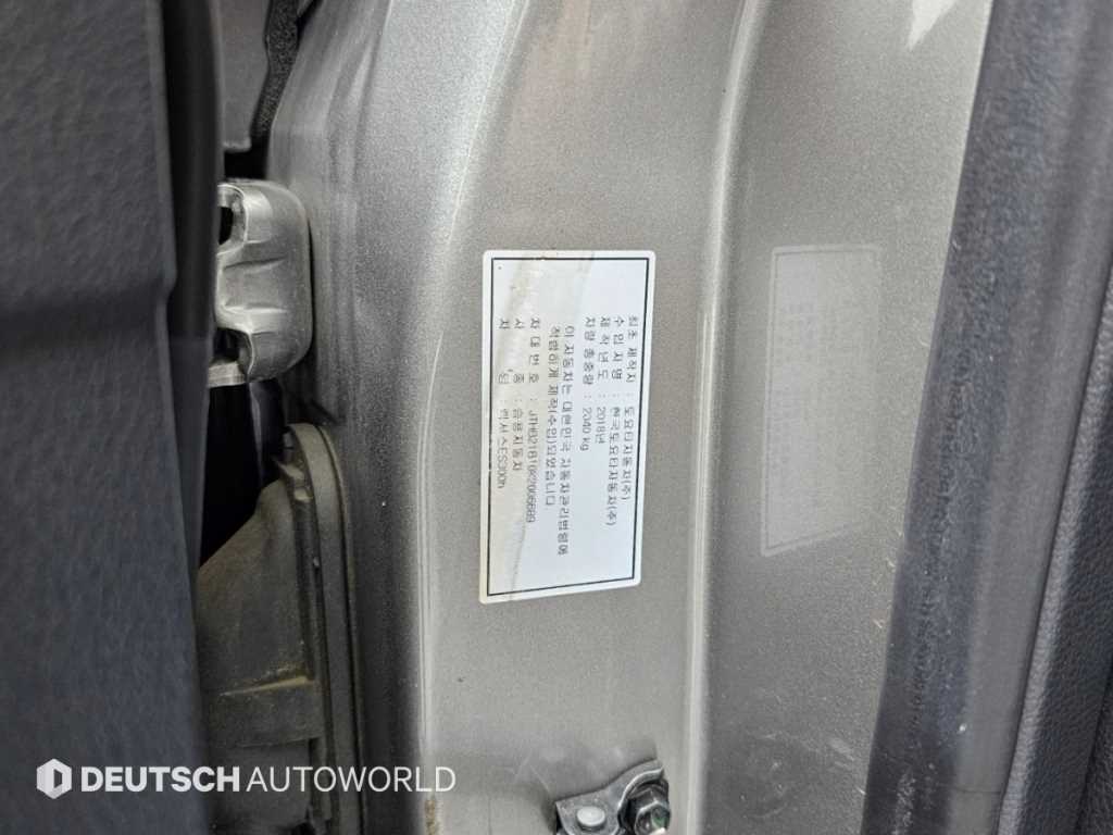 Lexus ES — photo 20
