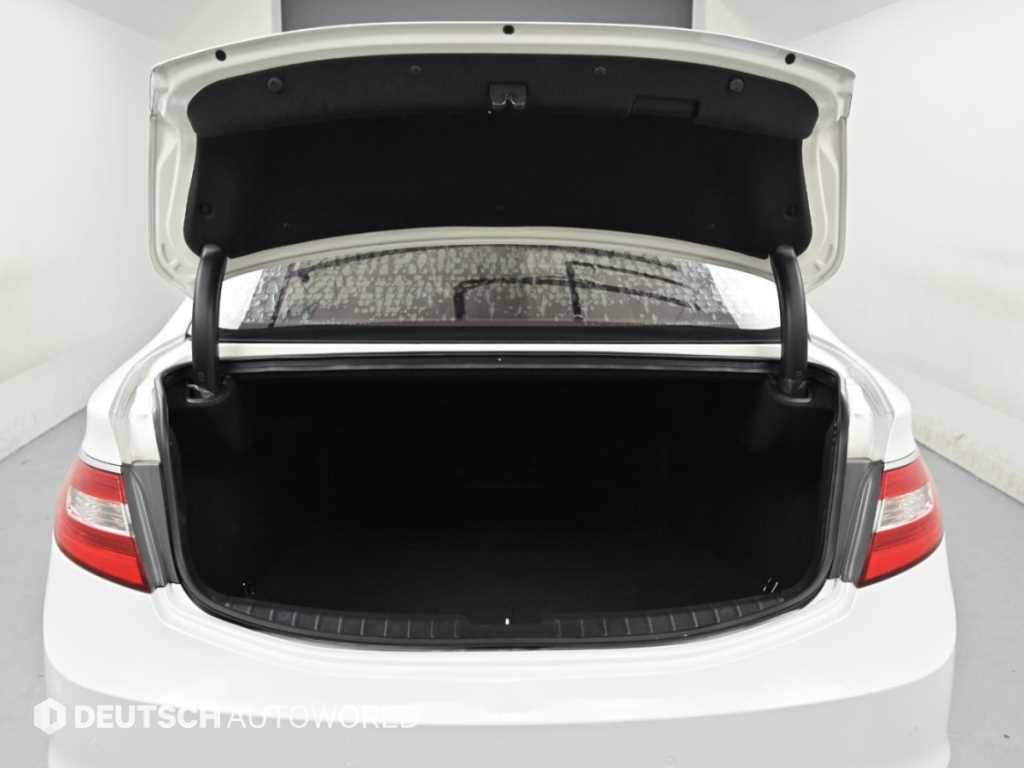 Hyundai Grandeur — photo 05