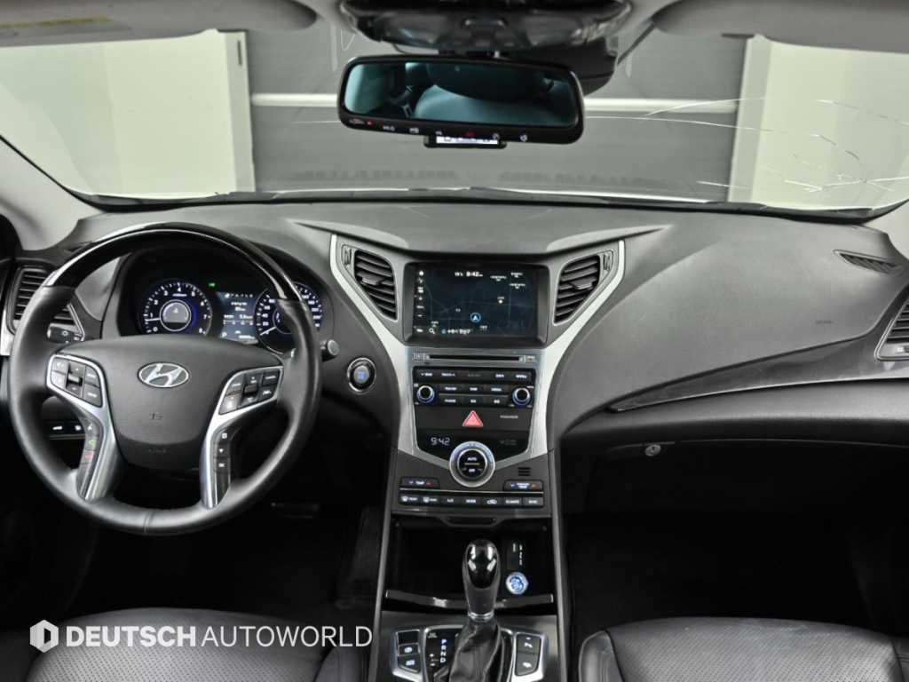 Hyundai Grandeur — photo 08