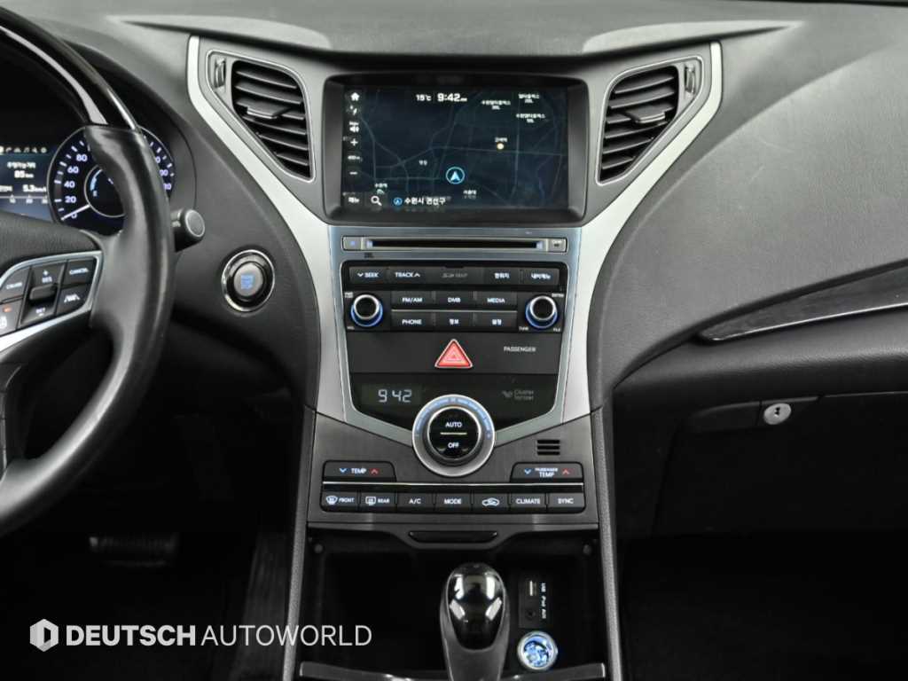 Hyundai Grandeur — photo 16