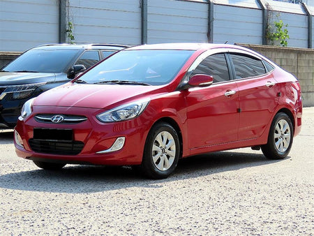 Hyundai Accent — photo 02