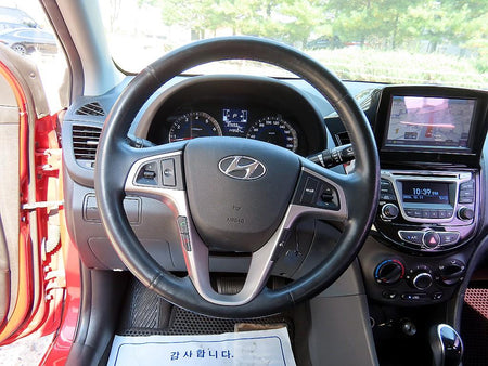 Hyundai Accent — photo 08