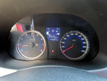 Hyundai Accent — photo 09