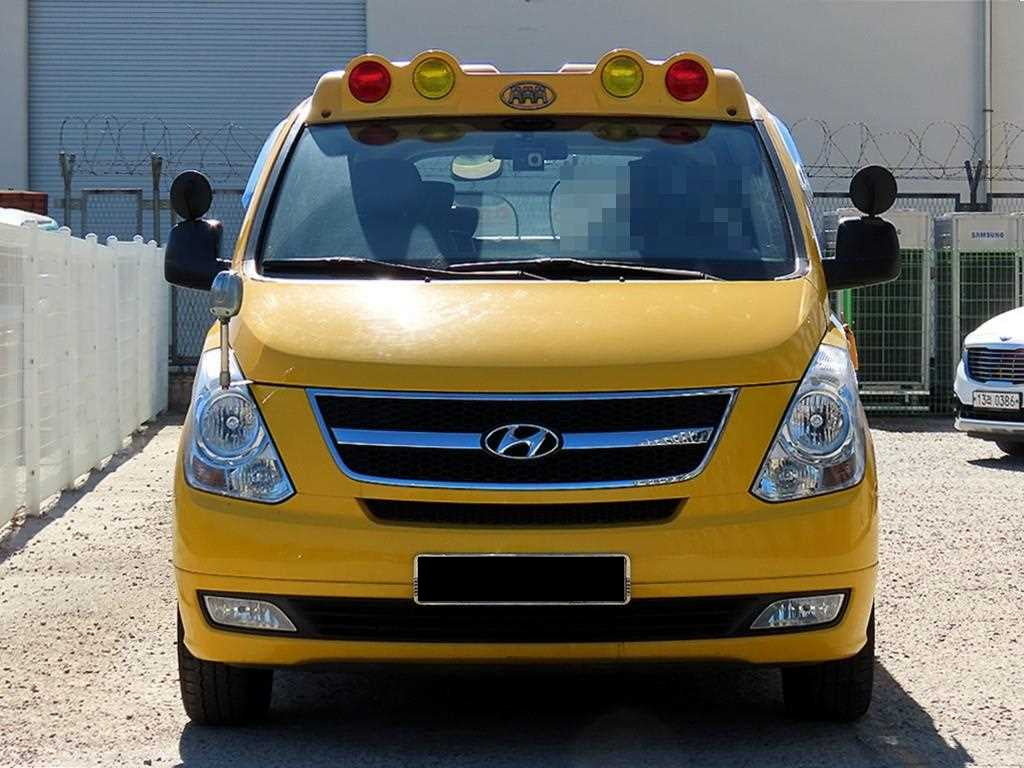 Hyundai Starex — photo 01