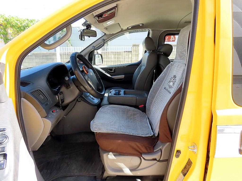 Hyundai Starex — photo 05
