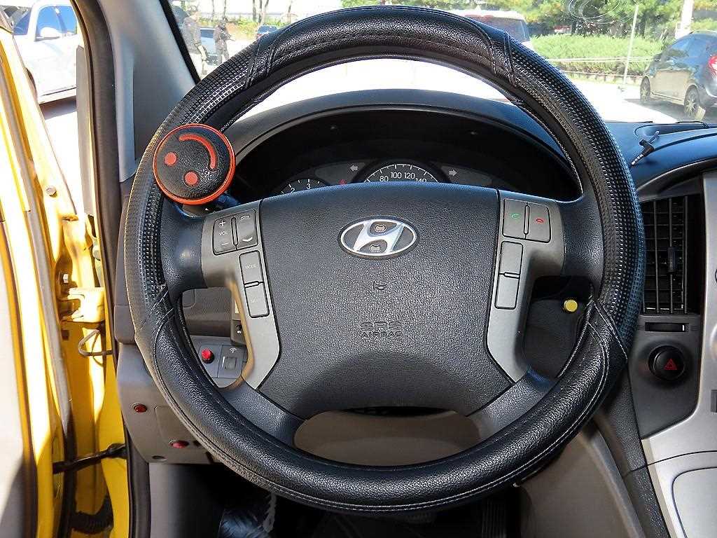 Hyundai Starex — photo 09