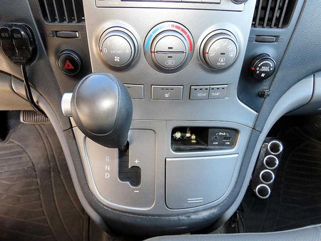 Hyundai Starex — photo 11
