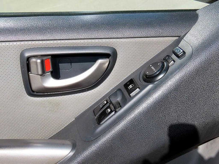 Hyundai Starex — photo 12
