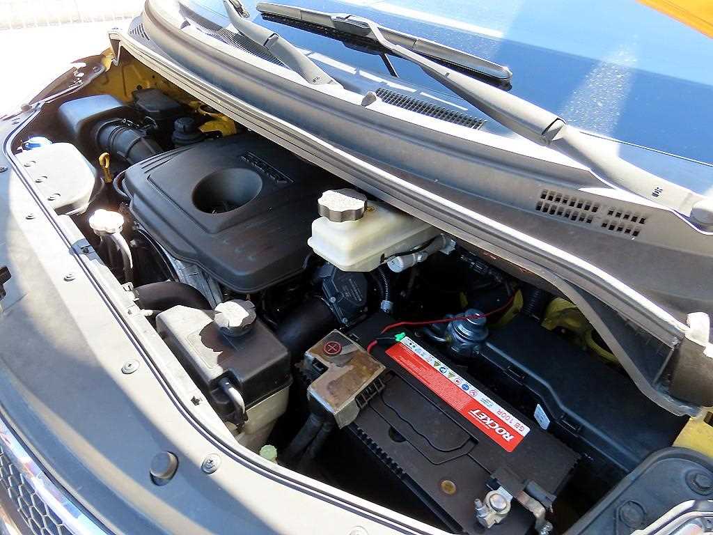 Hyundai Starex — photo 18