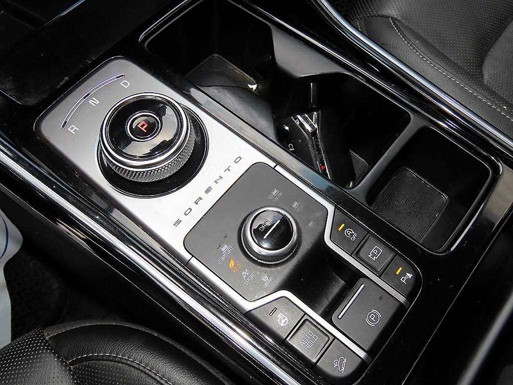 Kia Sorento — photo 10