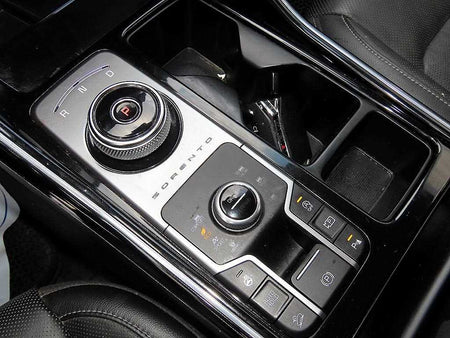 Kia Sorento — photo 10