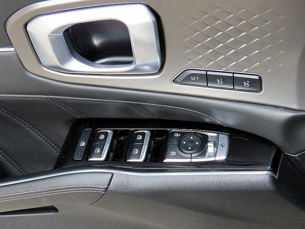Kia Sorento — photo 11