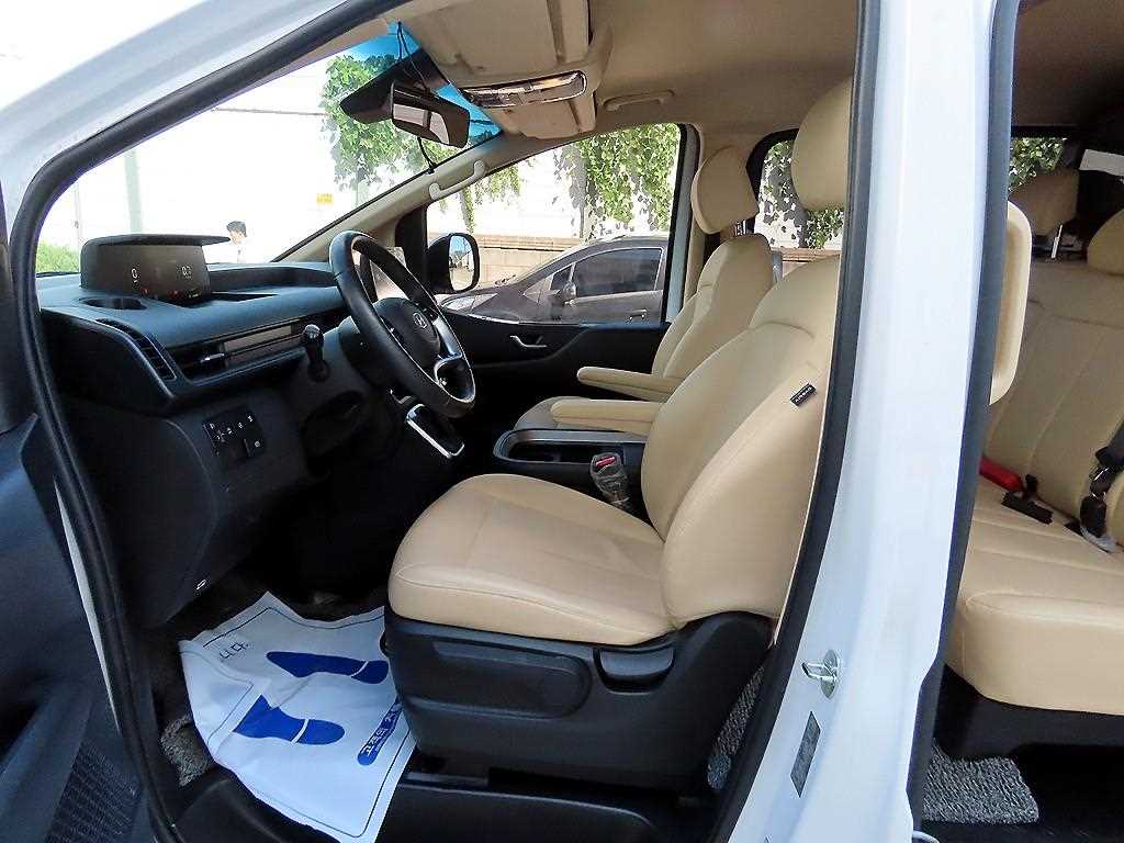 Hyundai Staria — photo 05