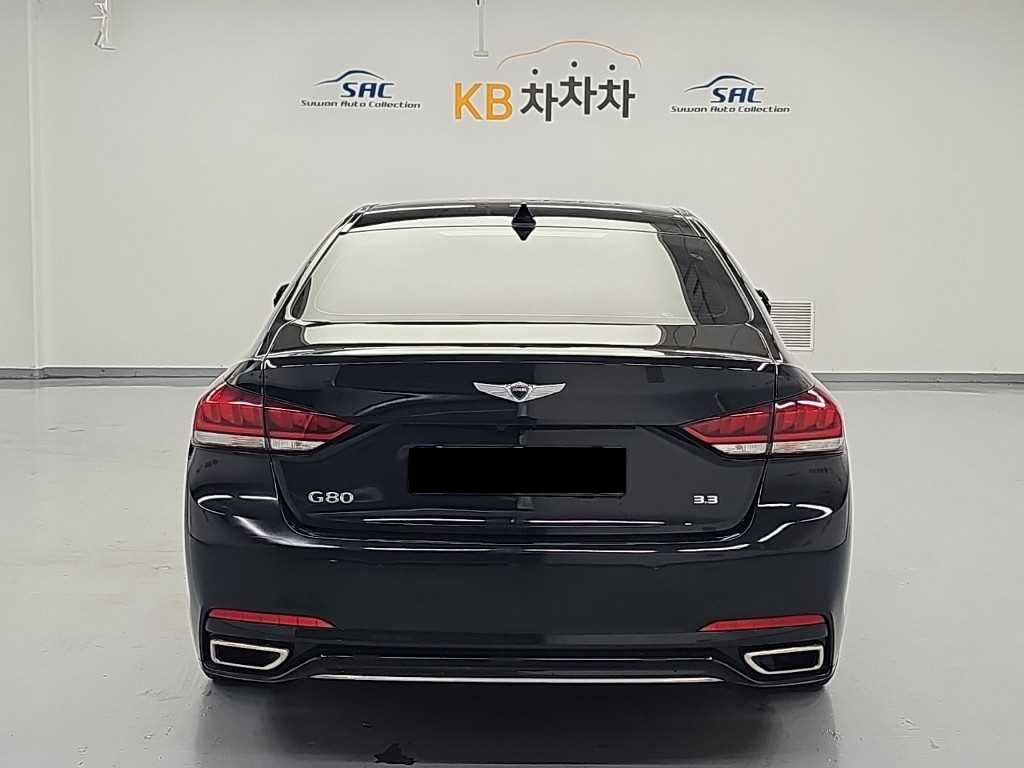 Genesis G80 — photo 03