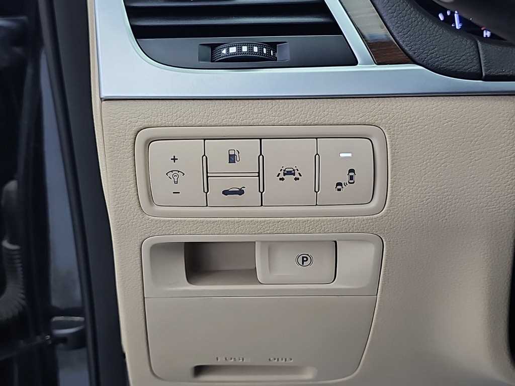 Genesis G80 — photo 18