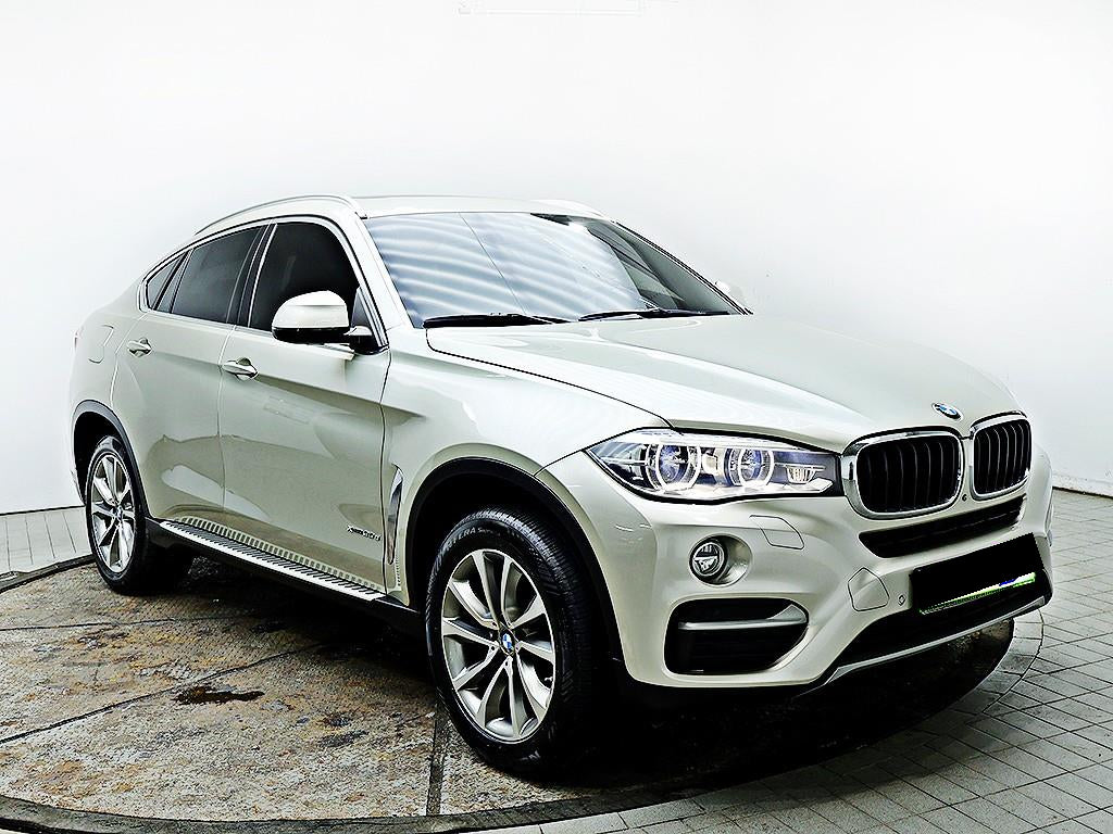 BMW X6 — photo 02