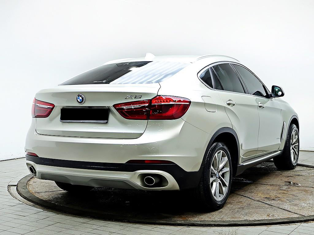 BMW X6 — photo 04