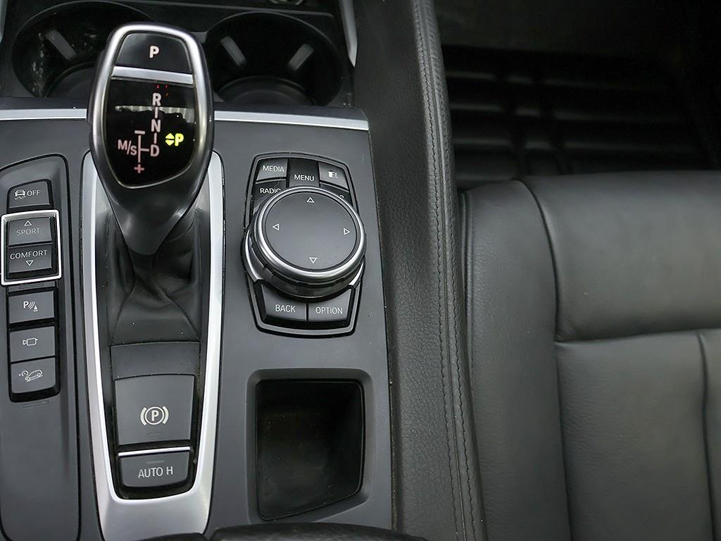 BMW X6 — photo 10