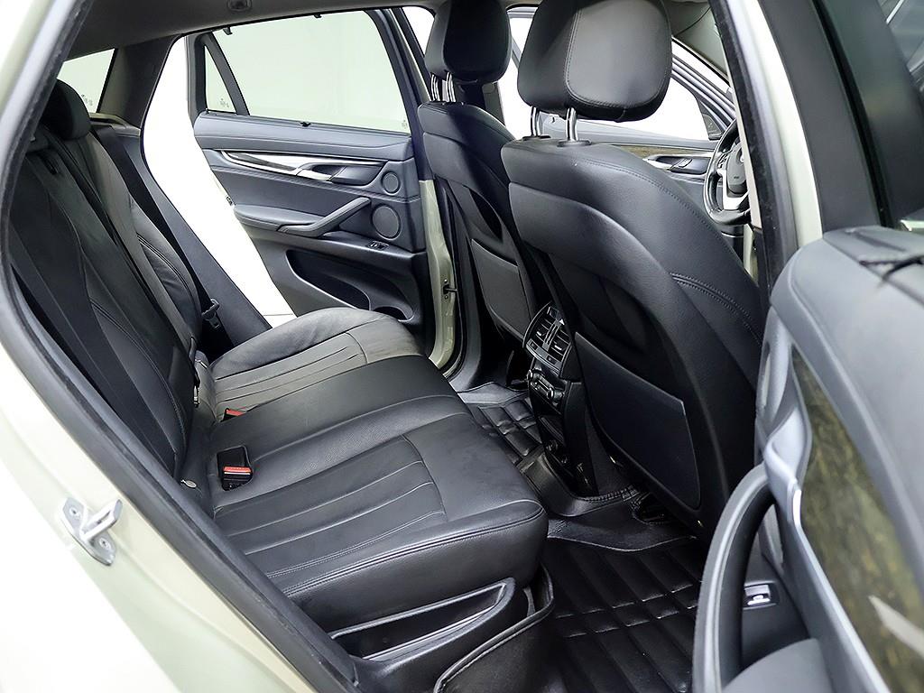 BMW X6 — photo 12