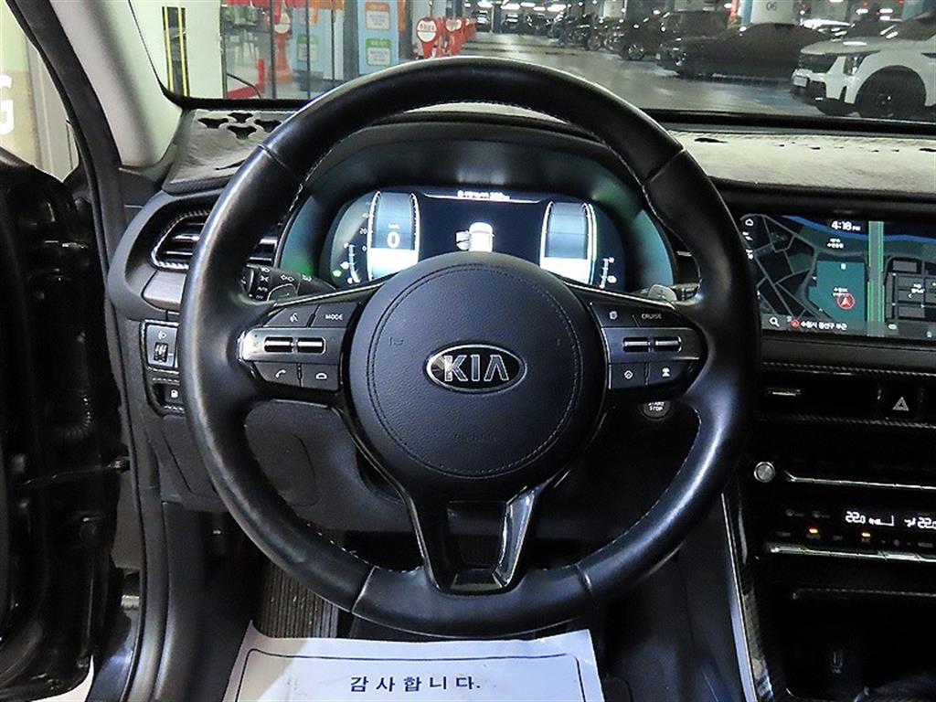 Kia K7 — photo 08