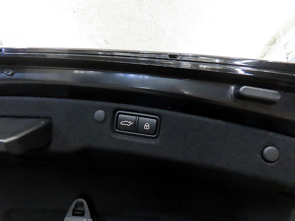 Kia K7 — photo 16