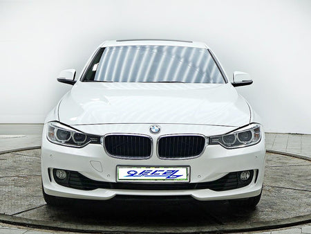 BMW 3-Series — photo 01