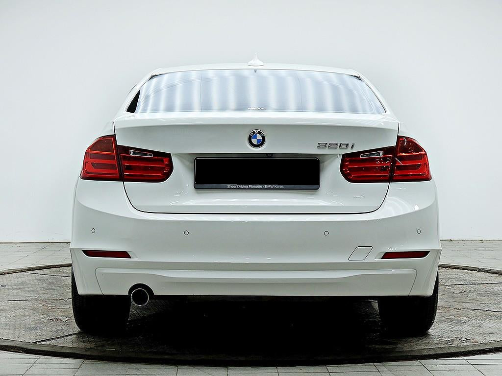 BMW 3-Series — photo 03