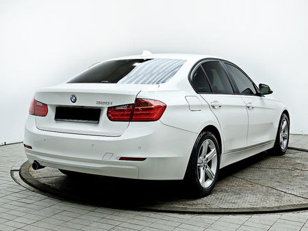 BMW 3-Series — photo 04