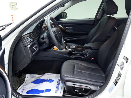 BMW 3-Series — photo 11