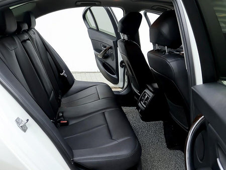 BMW 3-Series — photo 12