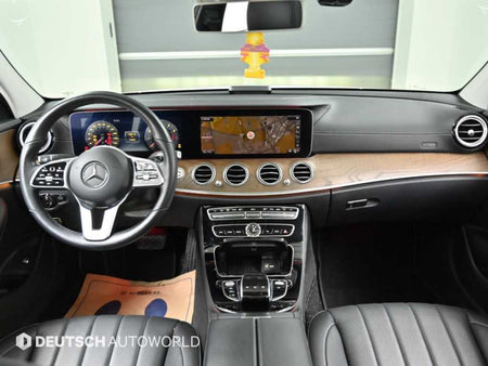 Mercedes-Benz E-Class — photo 07