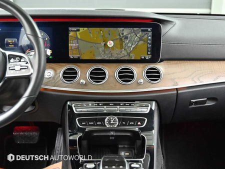 Mercedes-Benz E-Class — photo 14