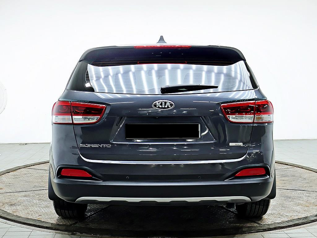Kia Sorento — photo 03