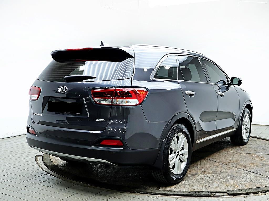 Kia Sorento — photo 04