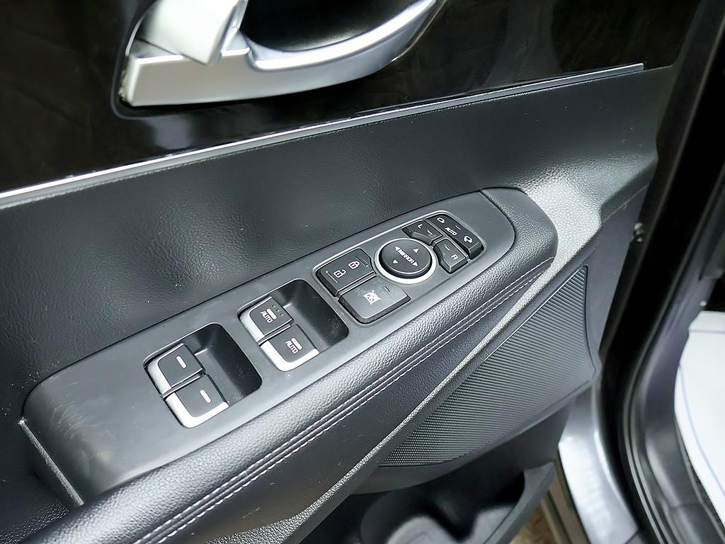 Kia Sorento — photo 13