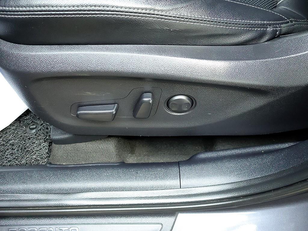 Kia Sorento — photo 15
