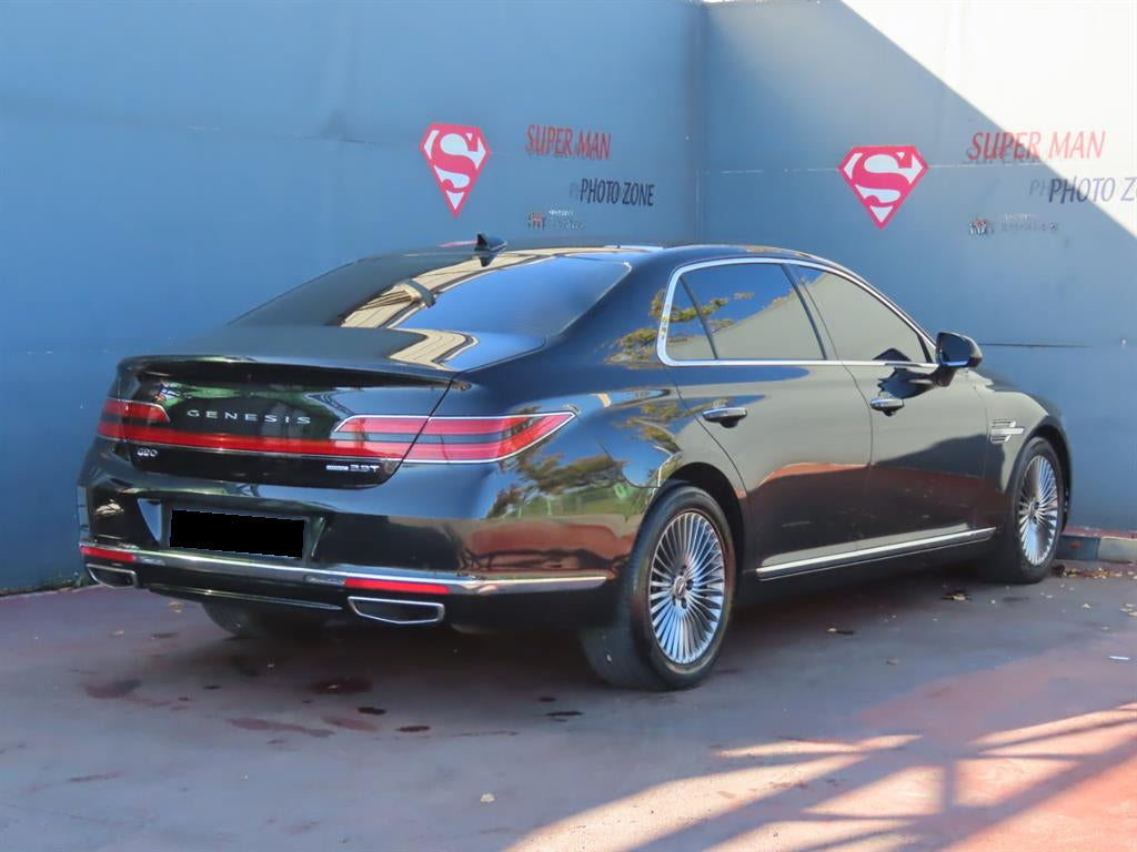 Genesis G90 — photo 03