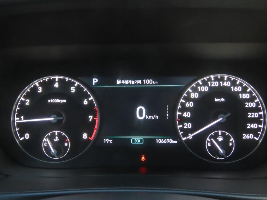 Genesis G90 — photo 10
