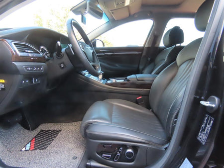 Genesis G90 — photo 16
