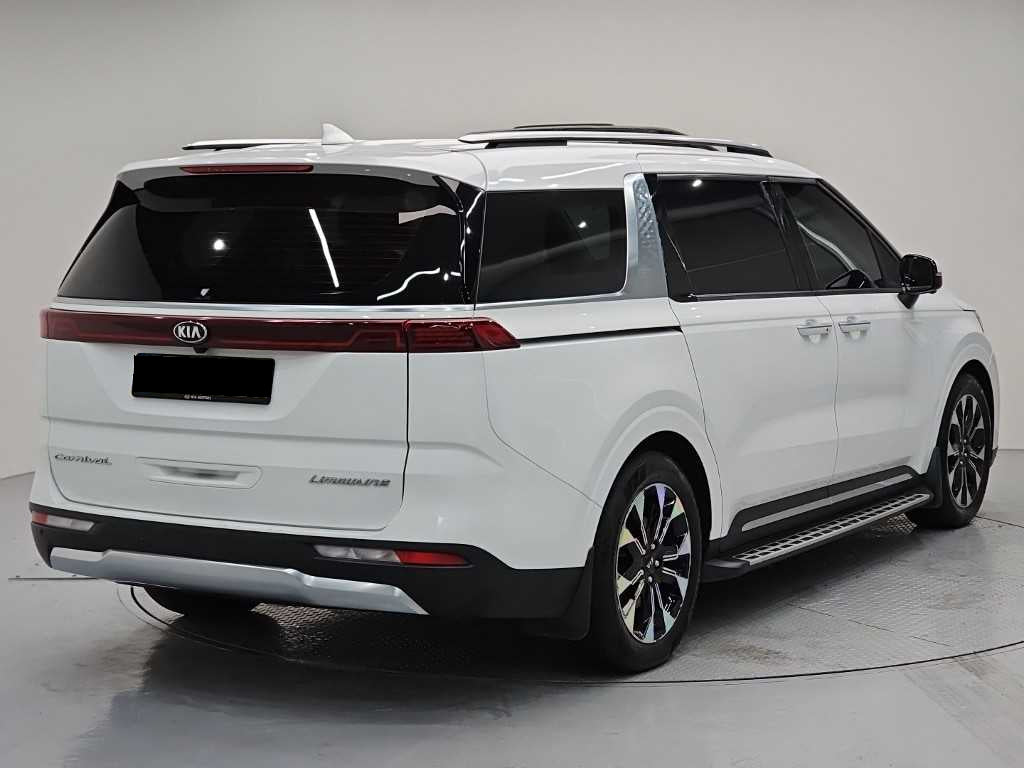 Kia Carnival — photo 04