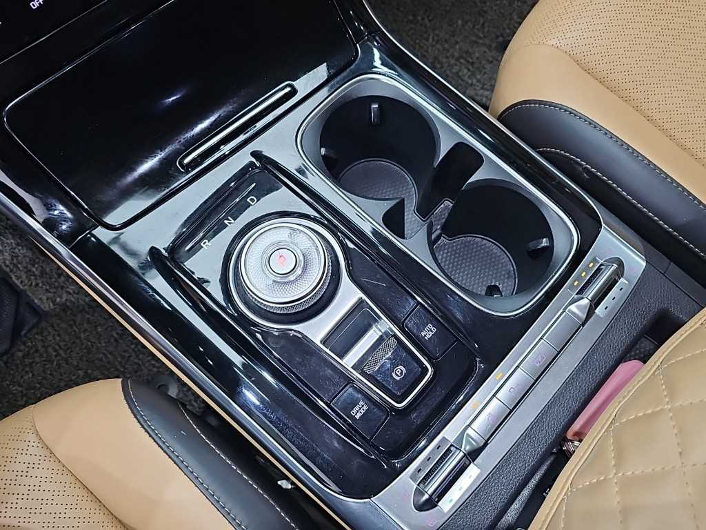 Kia Carnival — photo 08
