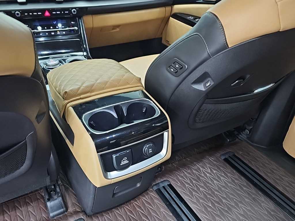 Kia Carnival — photo 13