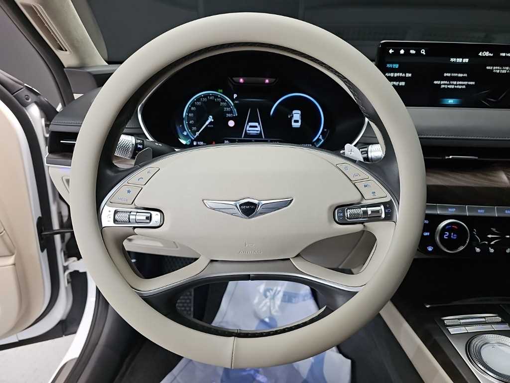 Genesis G80 — photo 09