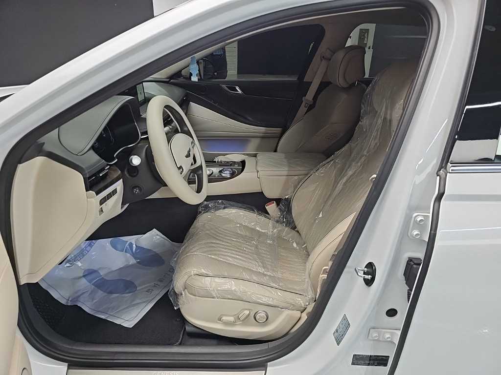Genesis G80 — photo 11