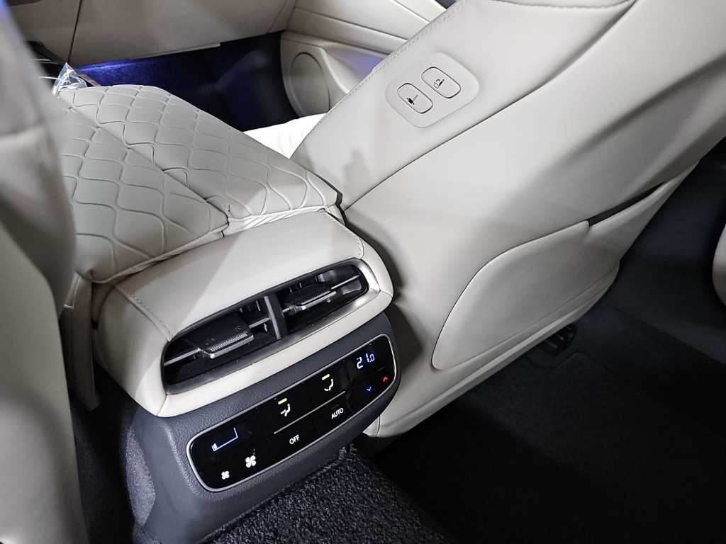 Genesis G80 — photo 14
