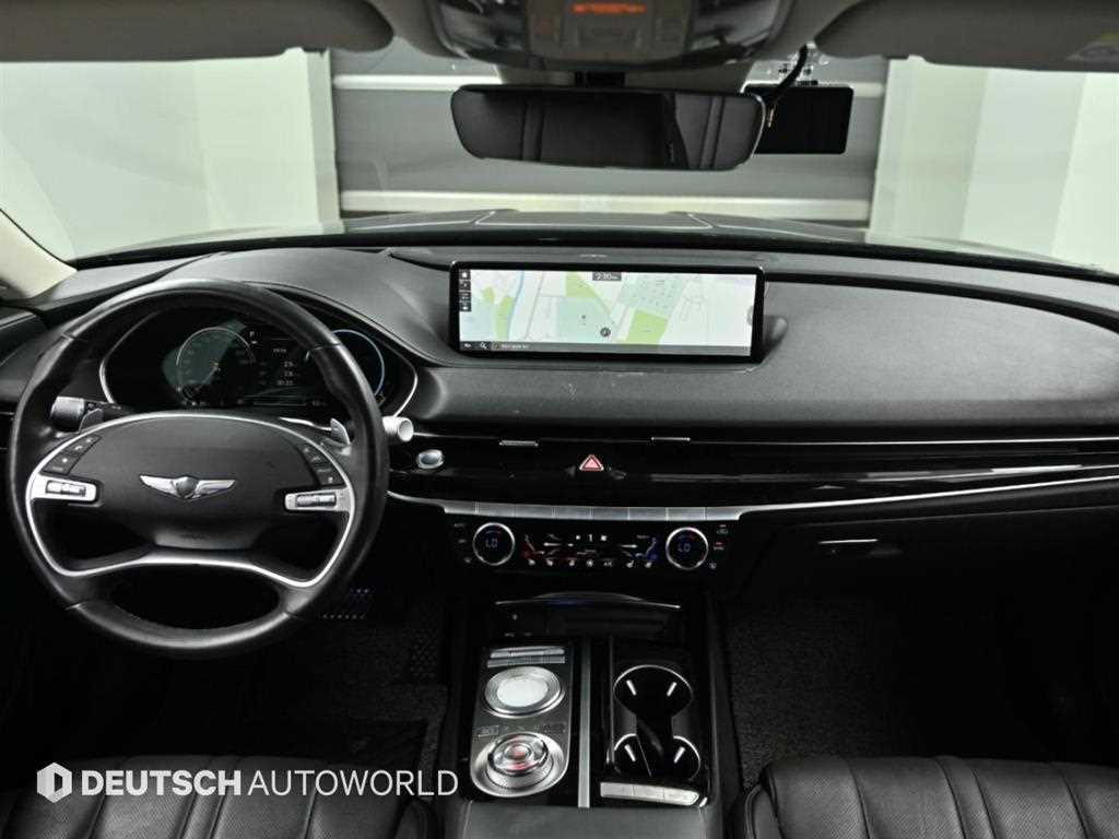 Genesis G80 — photo 09