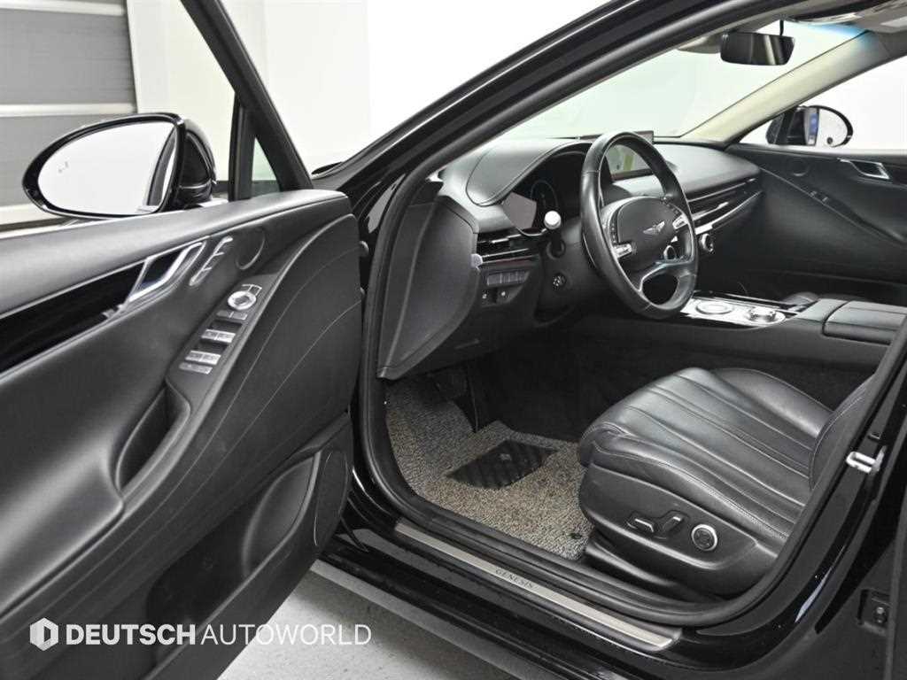 Genesis G80 — photo 13