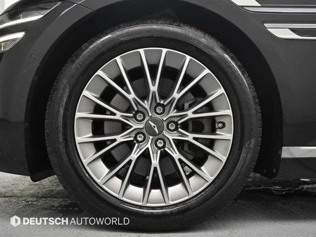 Genesis G80 — photo 20