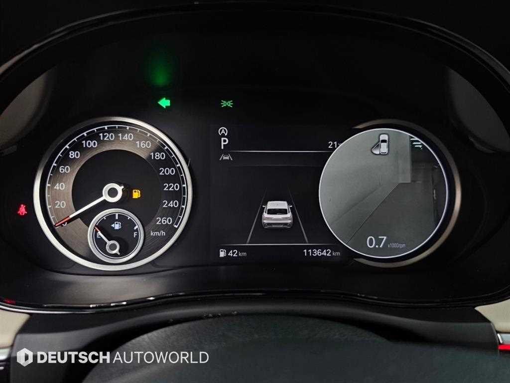 Genesis GV70 — photo 08