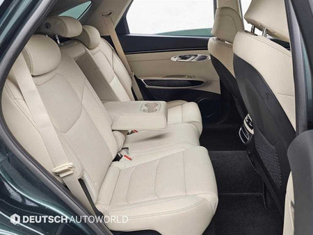 Genesis GV70 — photo 11